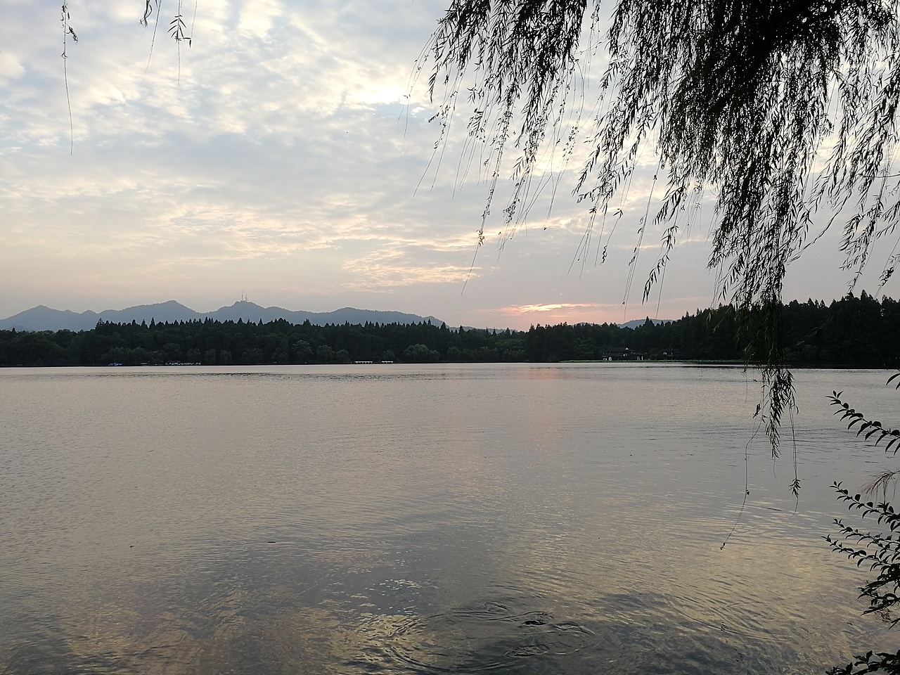 手机拍摄系列之相机没带（图ZMTE4NTA2OTE2） - 风光摄影 - 站酷设计师建筑工地搬砖工人原创素材 - 站酷ZCOOL