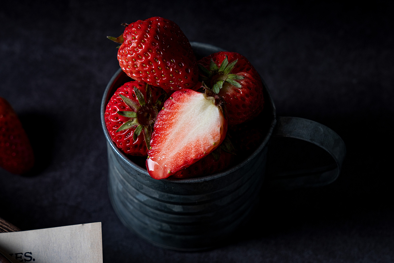 靜物|草莓（圖ZMjk0NTIxOTAw） - 美食攝影 - 站酷設(shè)計(jì)師浪琪美食攝影原創(chuàng)素材 - 站酷ZCOOL