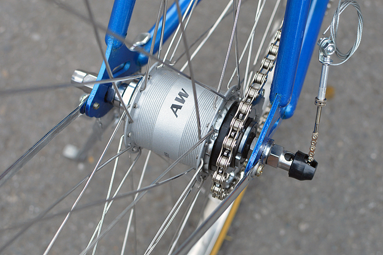 内三速变速器花鼓