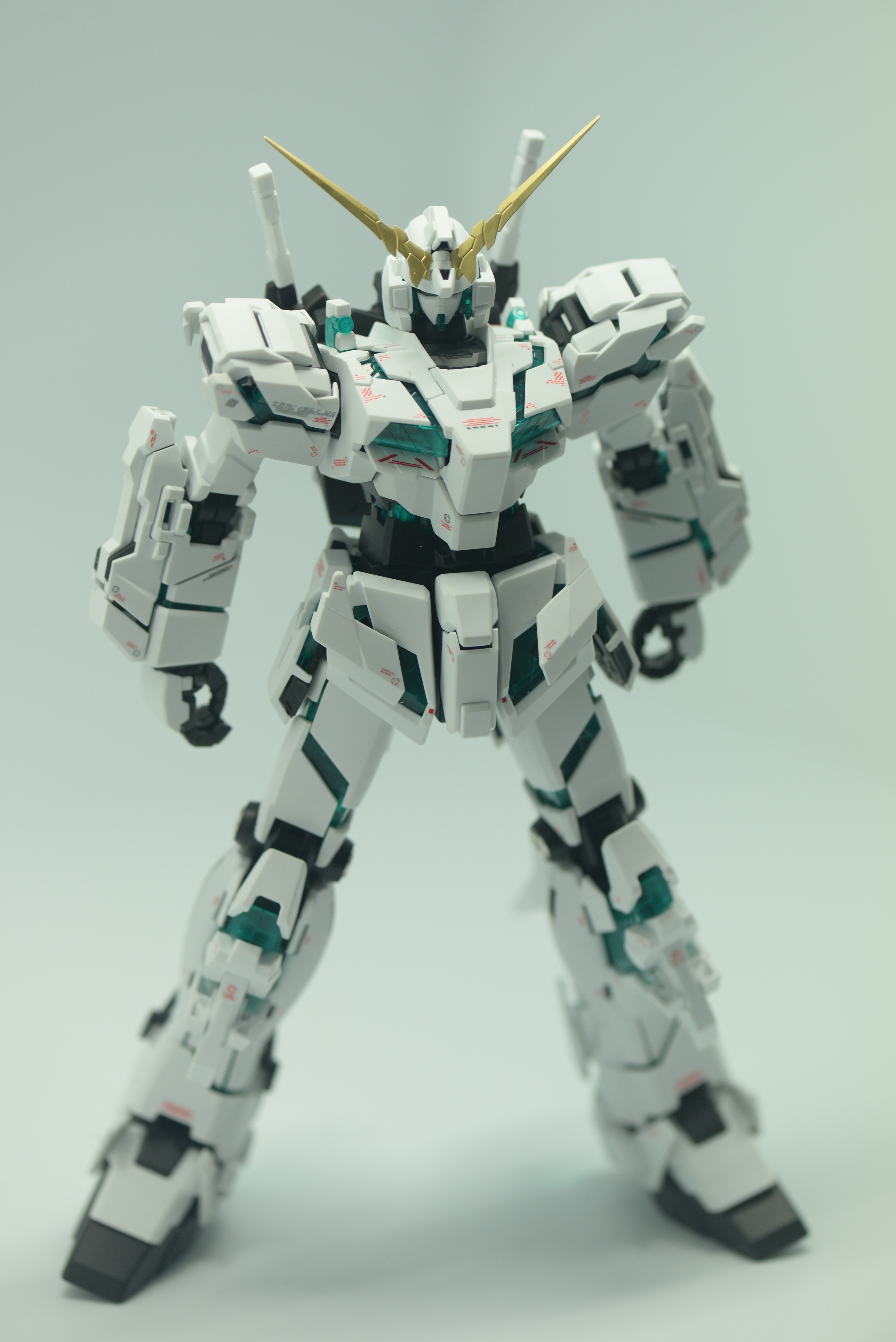 mg全装独角兽机体