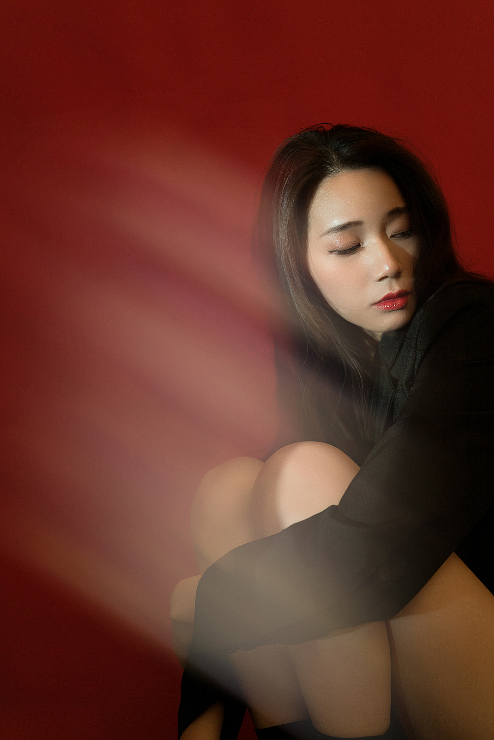 NORA 小姐姐的黑西装拍摄