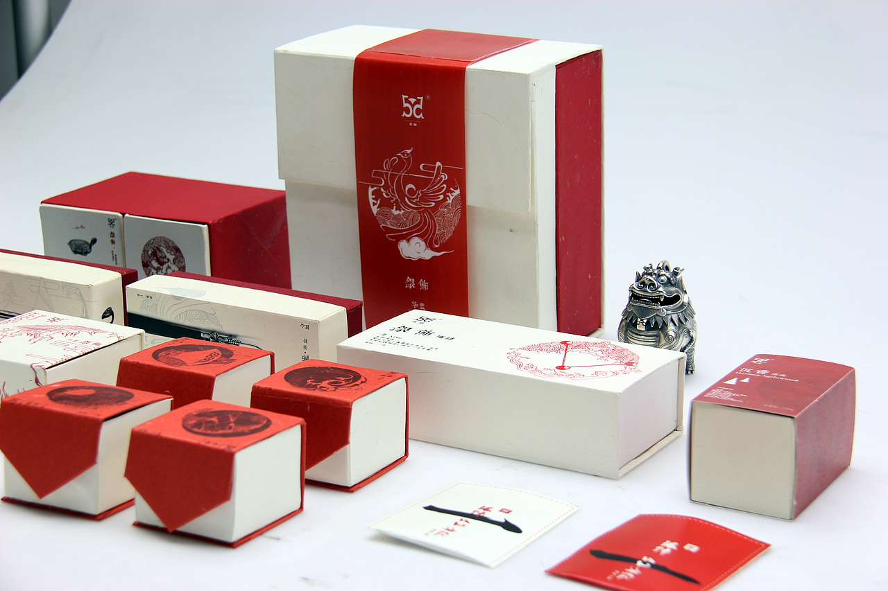 帝制时代服饰十二章纹 银饰包装