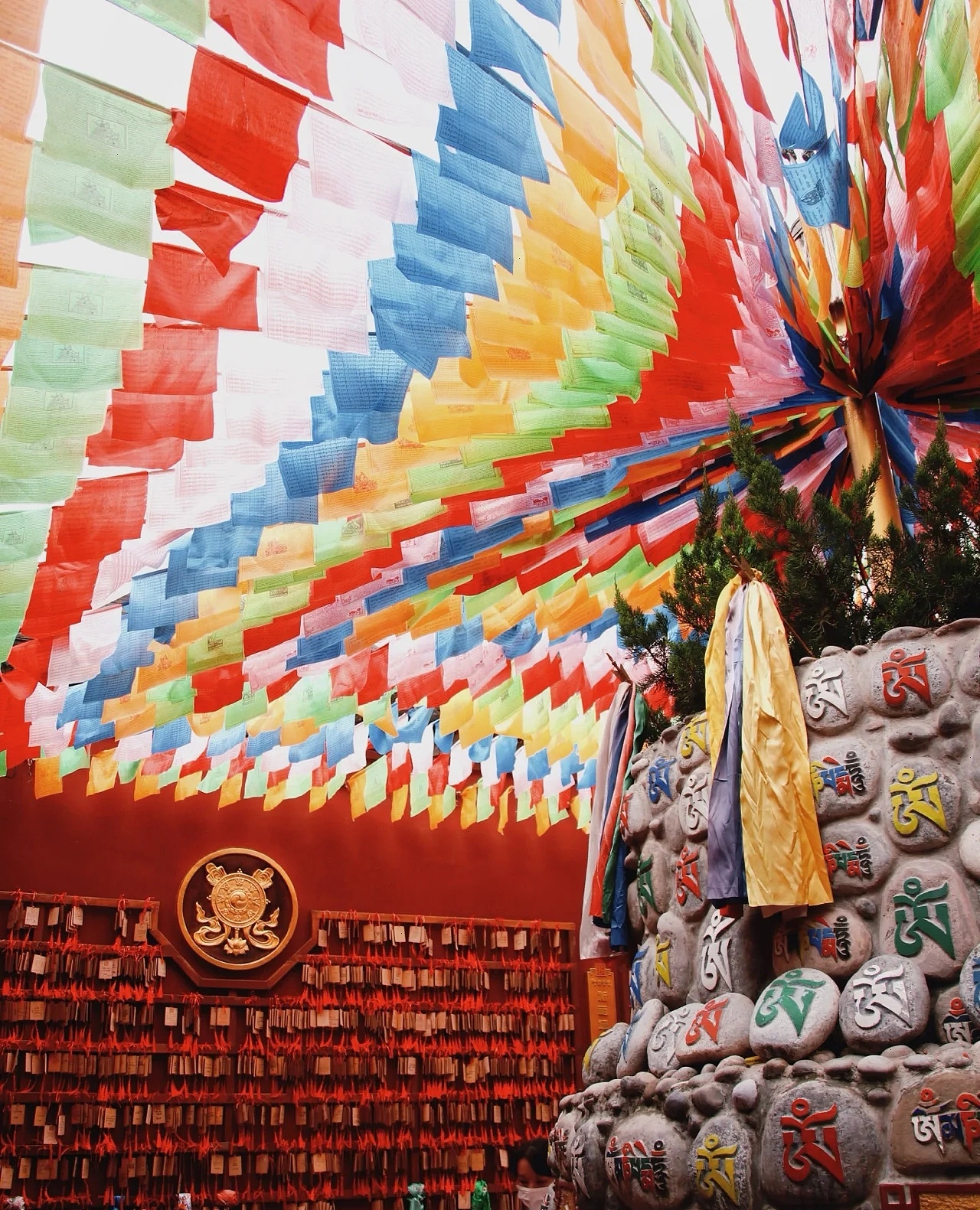 我为西安广仁寺绘制 红墙•佛眼（图ZMzExMDE3NTAw） - 绘画 - 站酷设计师许继雷原创素材 - 站酷ZCOOL