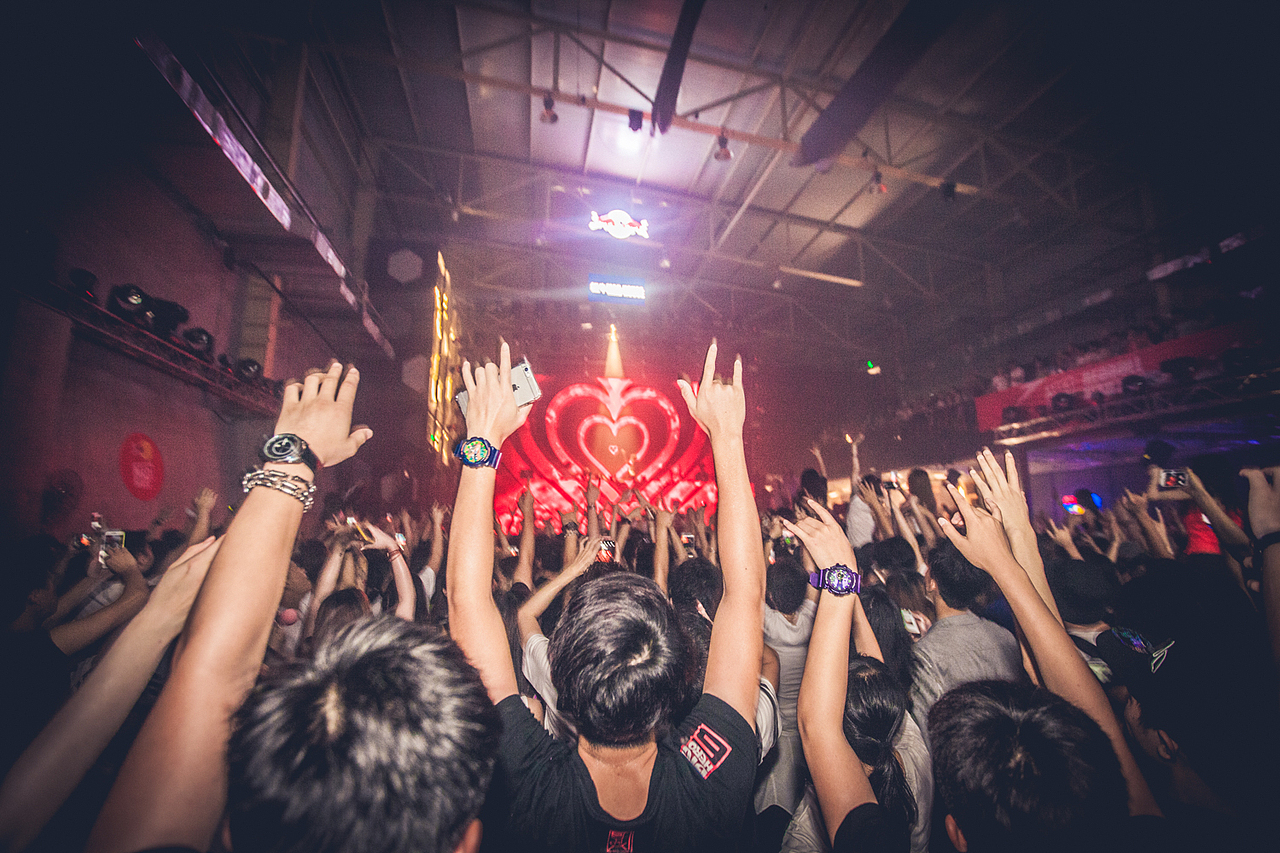 深圳电音party【Red Bull Mad House VOL.2】（图ZNDg3MTE0NTY=） - 人像摄影 - 站酷设计师xubin1123原创素材 - 站酷ZCOOL