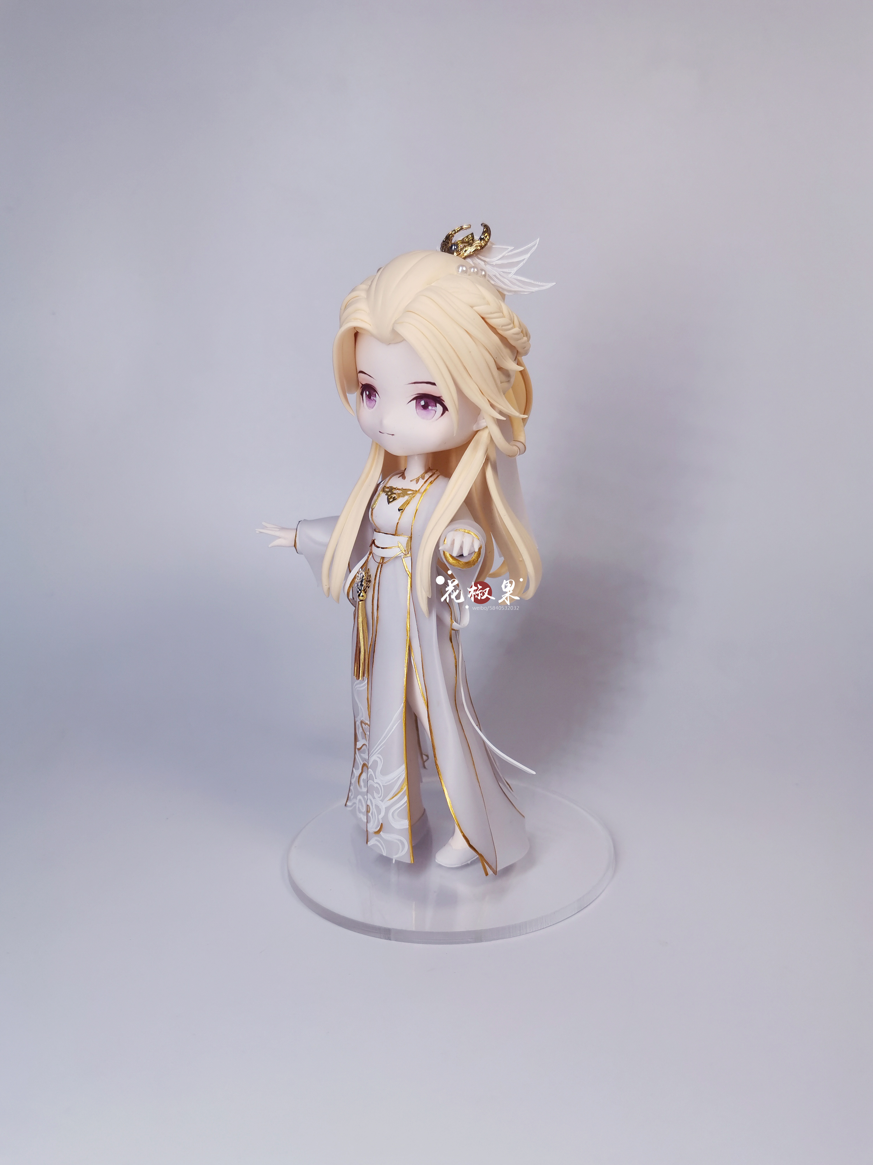 剑网3q版狐金踏云盒子成女