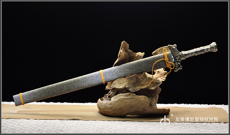 渊虹剑(木质版)|秦时明月系列(DJ-2081)