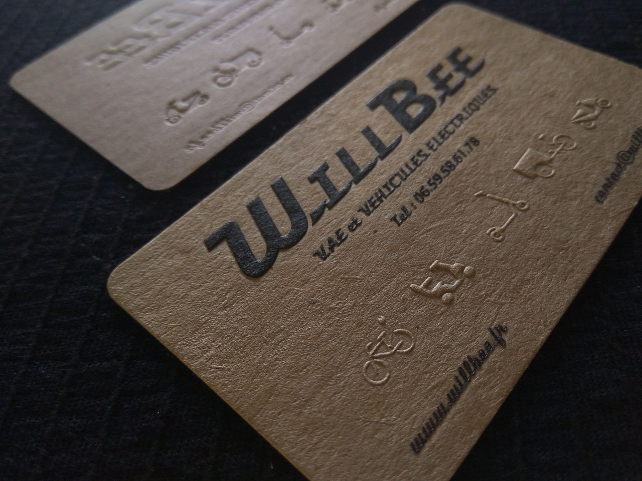 刚刚做出来的一款复古牛皮纸名片