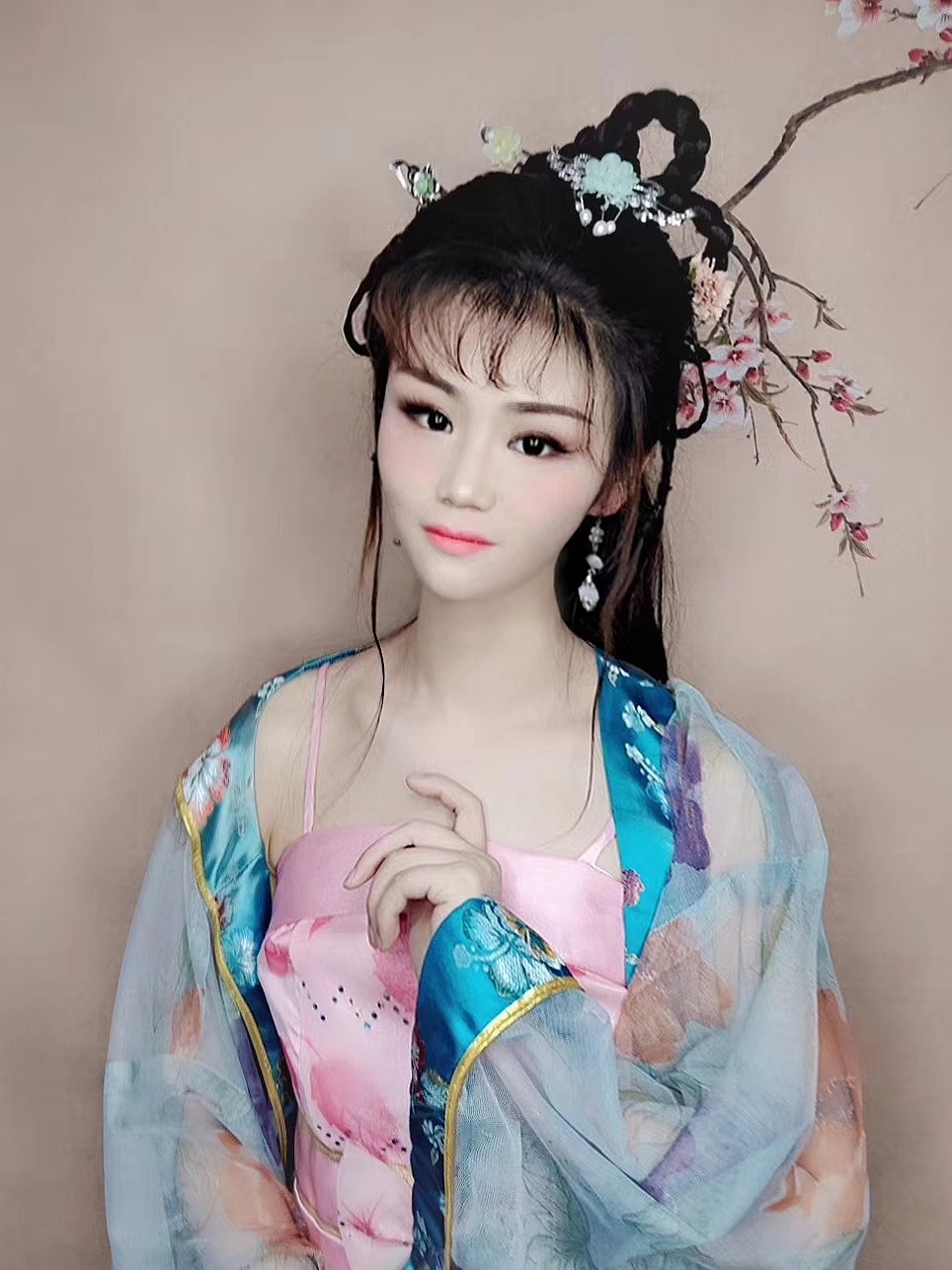 新娘化妆跟妆师（图ZMTYwMzQzOTg0） - 个人网站 - 站酷设计师潍坊奈斯美学原创素材 - 站酷ZCOOL