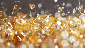 乃万代言的功能饮料｜卡拉宝 #Strong 