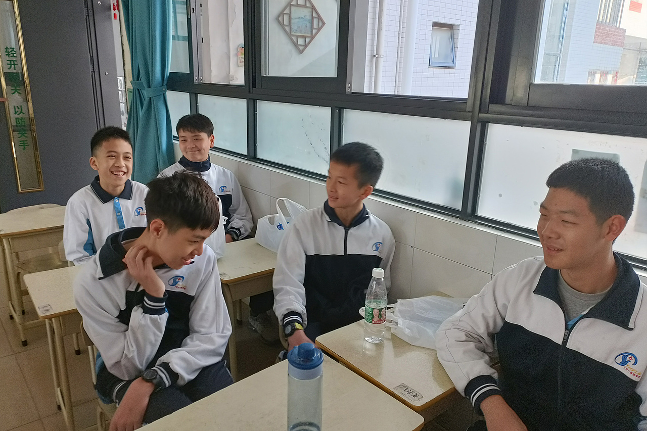 《素质训练营》初一年级5班活动风采（图ZMjkyMDI0NDAw） - 其他 - 站酷设计师天外初二四班原创素材 - 站酷ZCOOL