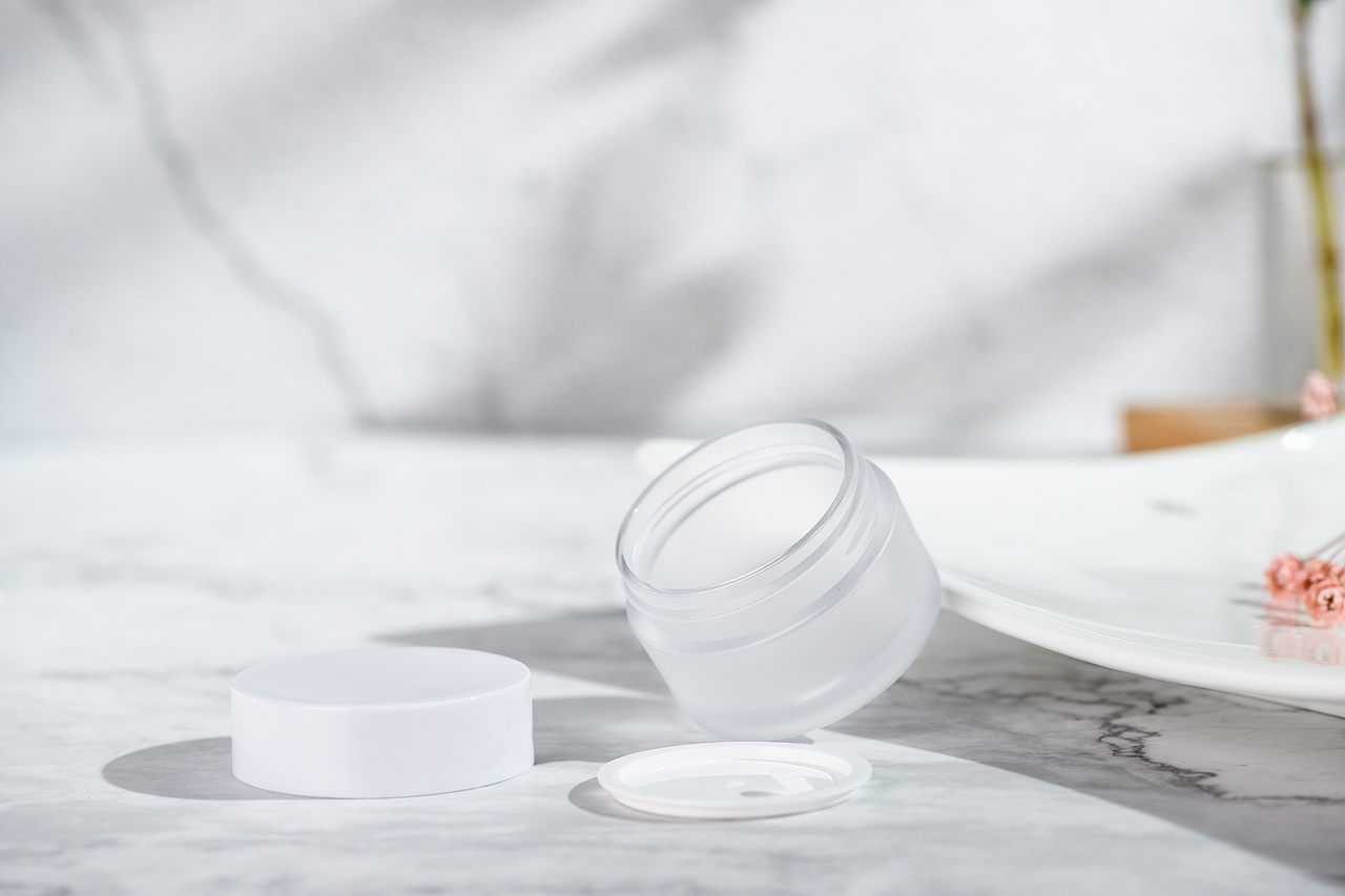 分装瓶简约（图ZMjM2MjM3NzIw） - 产品摄影 - 站酷设计师360度回旋拍原创素材 - 站酷ZCOOL