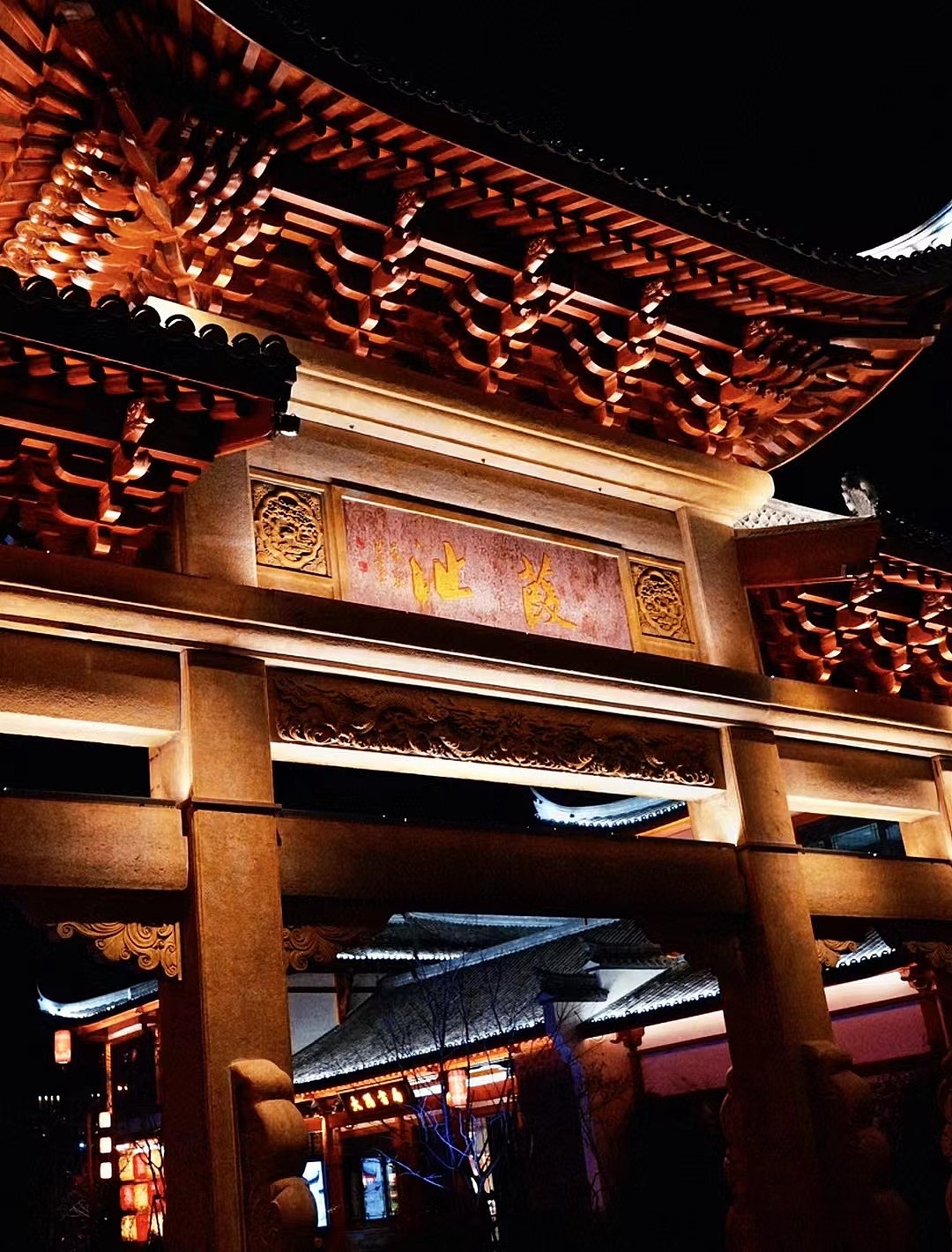 老街夜景（图ZMzU4NzkzODQ0） - 环境/建筑摄影 - 站酷设计师一具设计尸Jane原创素材 - 站酷ZCOOL