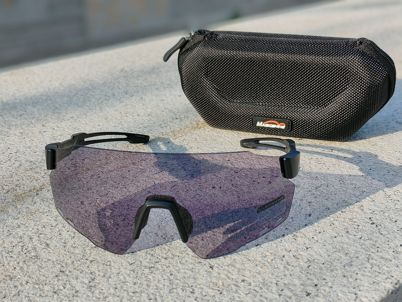 迈极炫破风者变色骑行眼镜WB003B变色款