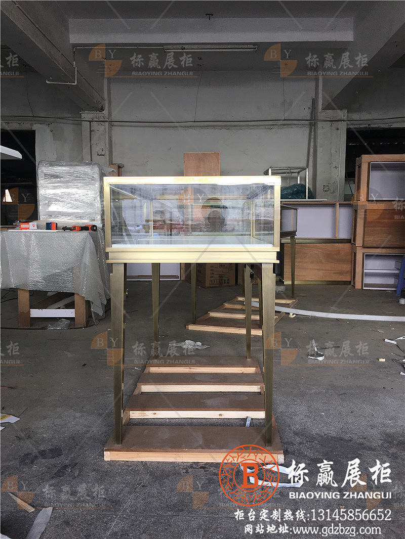 不锈钢水镀青古铜珠宝展柜
