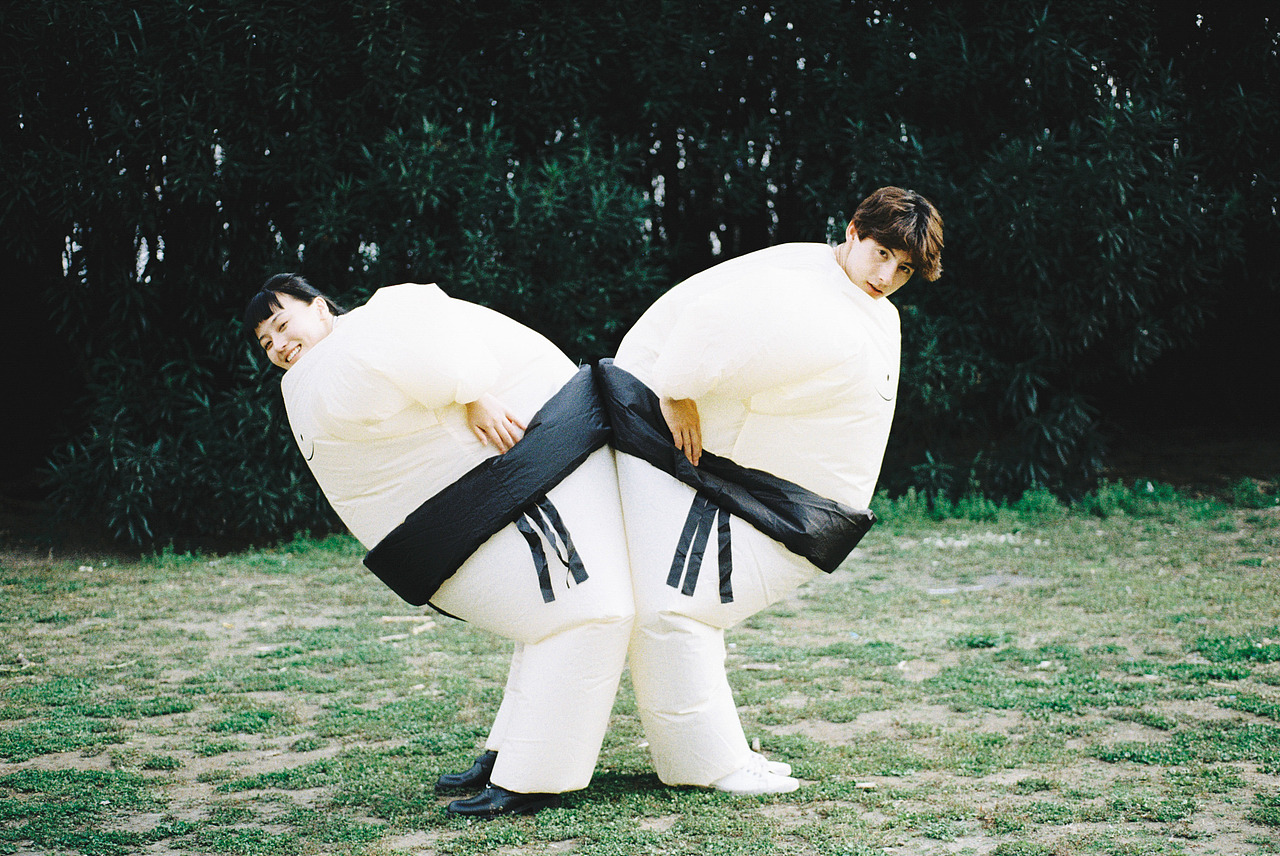 合影留念（图ZMTEwNDkzNzYw） - 人像摄影 - 站酷设计师NiccoCai原创素材 - 站酷ZCOOL