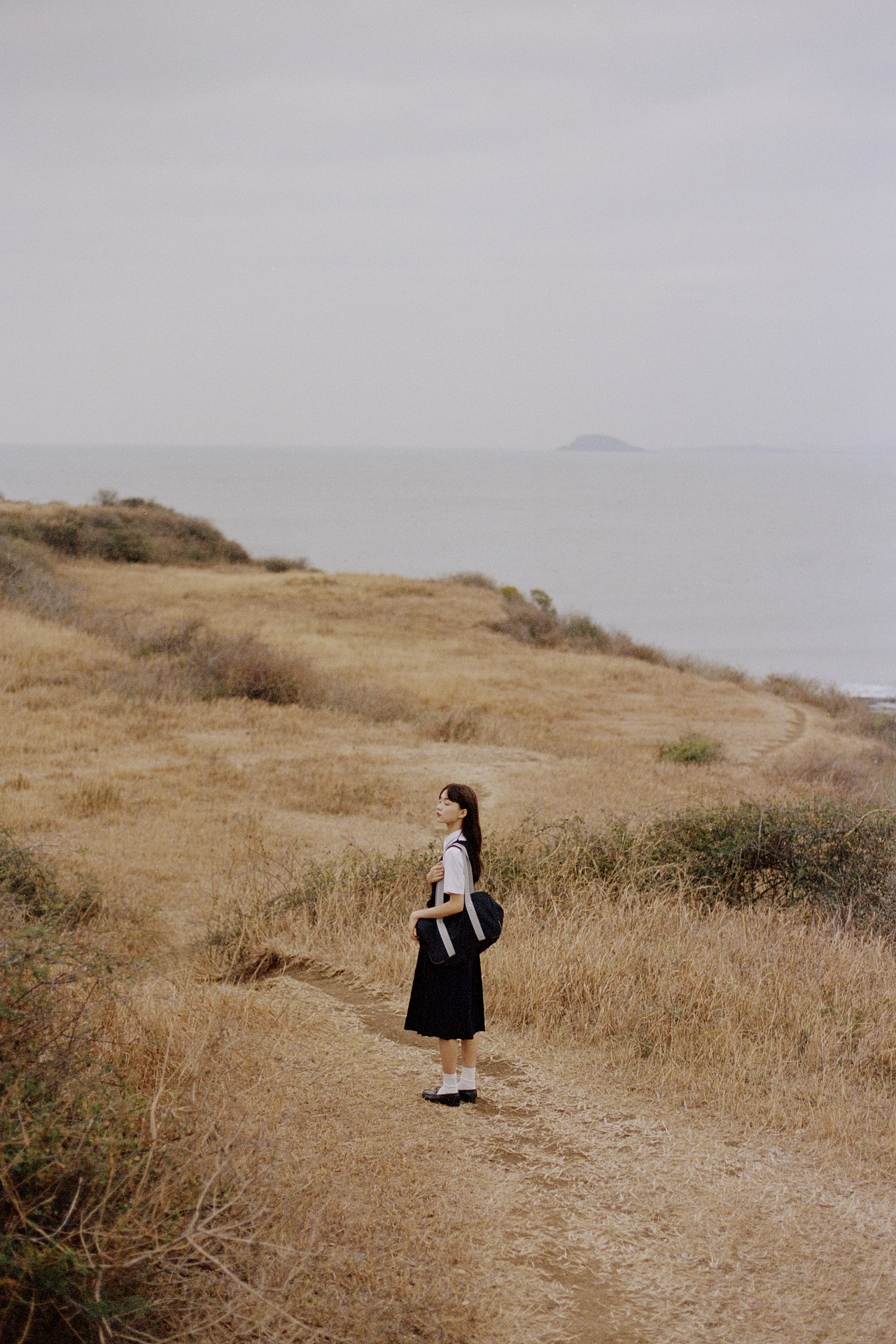 刮风这天（图ZMjU3NjY4ODc2） - 人像摄影 - 站酷设计师晚安林子_原创素材 - 站酷ZCOOL