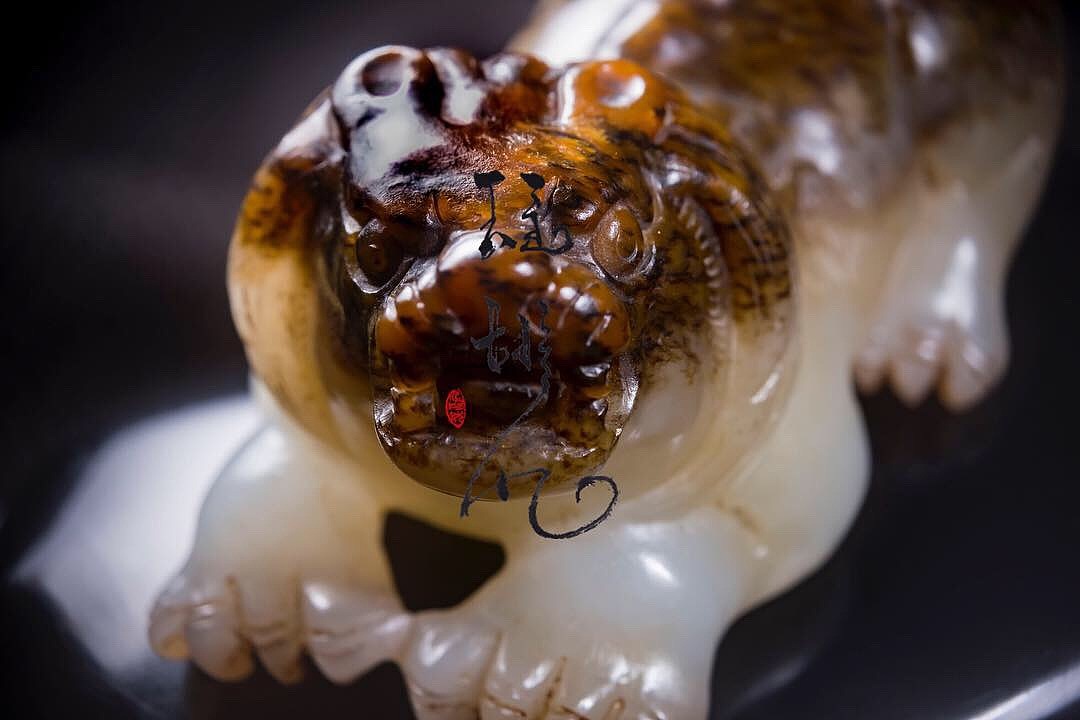 藏品 | 犬 和田玉纯籽料（图ZMTU1MDc4NzYw） - 产品摄影 - 站酷设计师吴杰雄摄影师原创素材 - 站酷ZCOOL