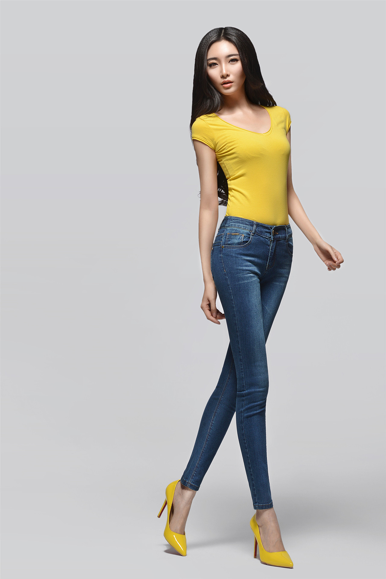 女裤模特拍摄棚内服装拍摄淘宝拍摄