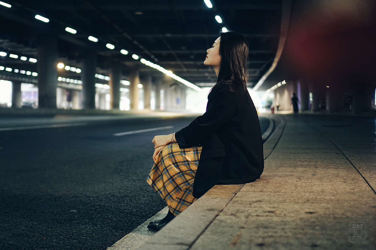 夜景人像（图ZMTU0NjA5MDky） - 人像摄影 - 站酷设计师青蛙慧眼原创素材 - 站酷ZCOOL