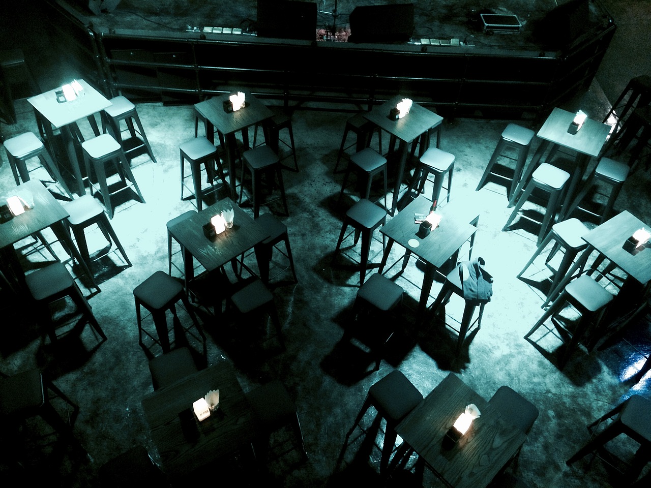 珠海涂鸦 【雾点原创涂鸦】珠海发条橙子livehouse酒吧