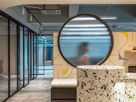 OFT设计：打工人摸鱼指南 我们在办公室找点乐子