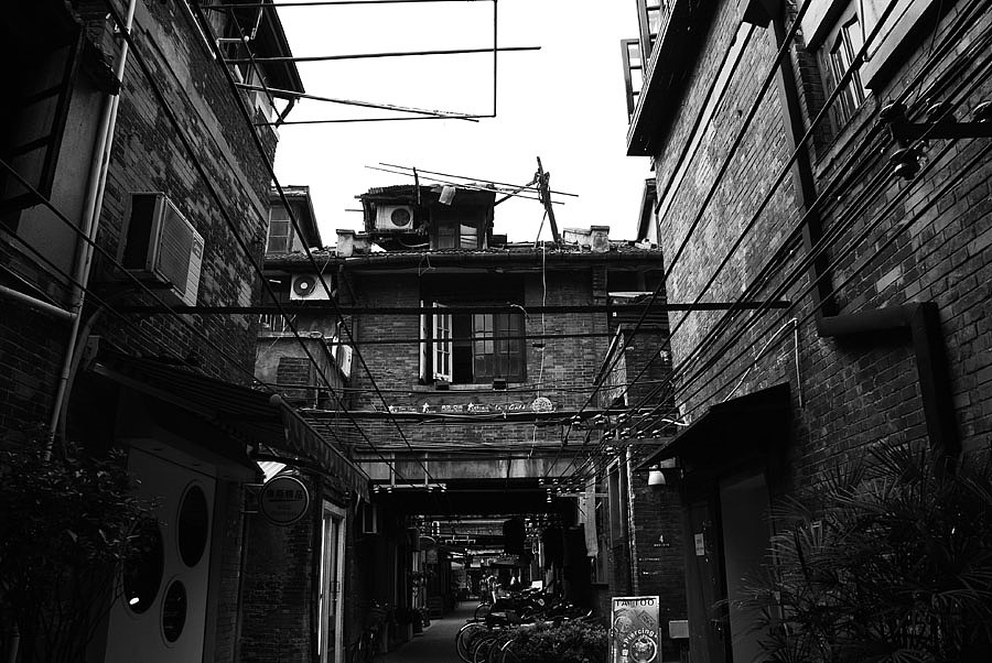 老弄堂 新景致（图ZMTU3NDYxMg==） - 人文/纪实摄影 - 站酷设计师石头行者原创素材 - 站酷ZCOOL