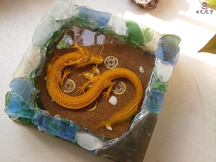 海玻璃金龙池 凡尼亨海洋环保3D树脂画(图ZMjEyMjMxMjA=) - 其他手工艺 - 站酷设计师凡尼亨原创素材 - 站酷ZCOOL
