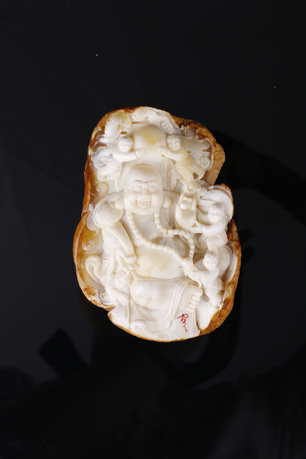 文玩 琥珀蜜蜡 雕刻件 摆件 高端产品（图ZOTE2OTY5NDA=） - 产品摄影 - 站酷设计师铭心影像KENLHM原创素材 - 站酷ZCOOL