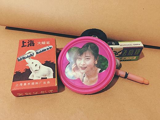 旧玩意儿 翻出来的时候已经积了灰