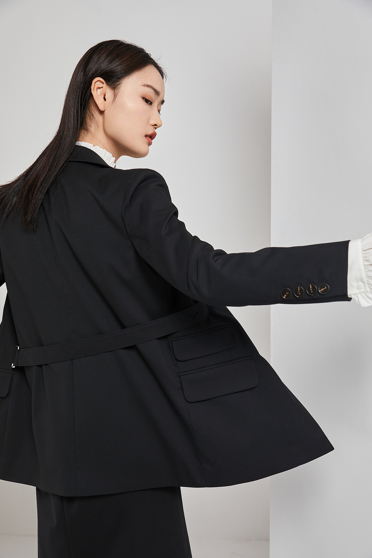 HEIBAI • 电商 | office lady(图ZMjg2MTQxMzI0) - 人像摄影 - 站酷设计师杭州黑白影像原创素材 - 站酷ZCOOL