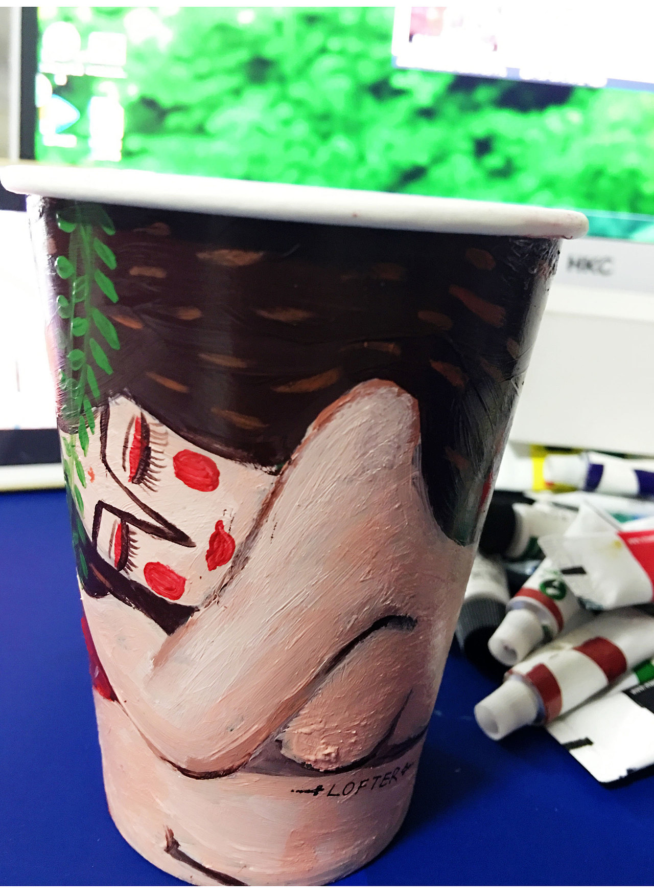 LOFTER与Innisfree合作的插画活动