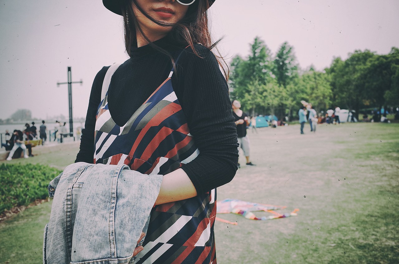 魔都·滴水湖（图ZMTE0MTM4ODQw） - 人像摄影 - 站酷设计师贫民街的卖花人原创素材 - 站酷ZCOOL