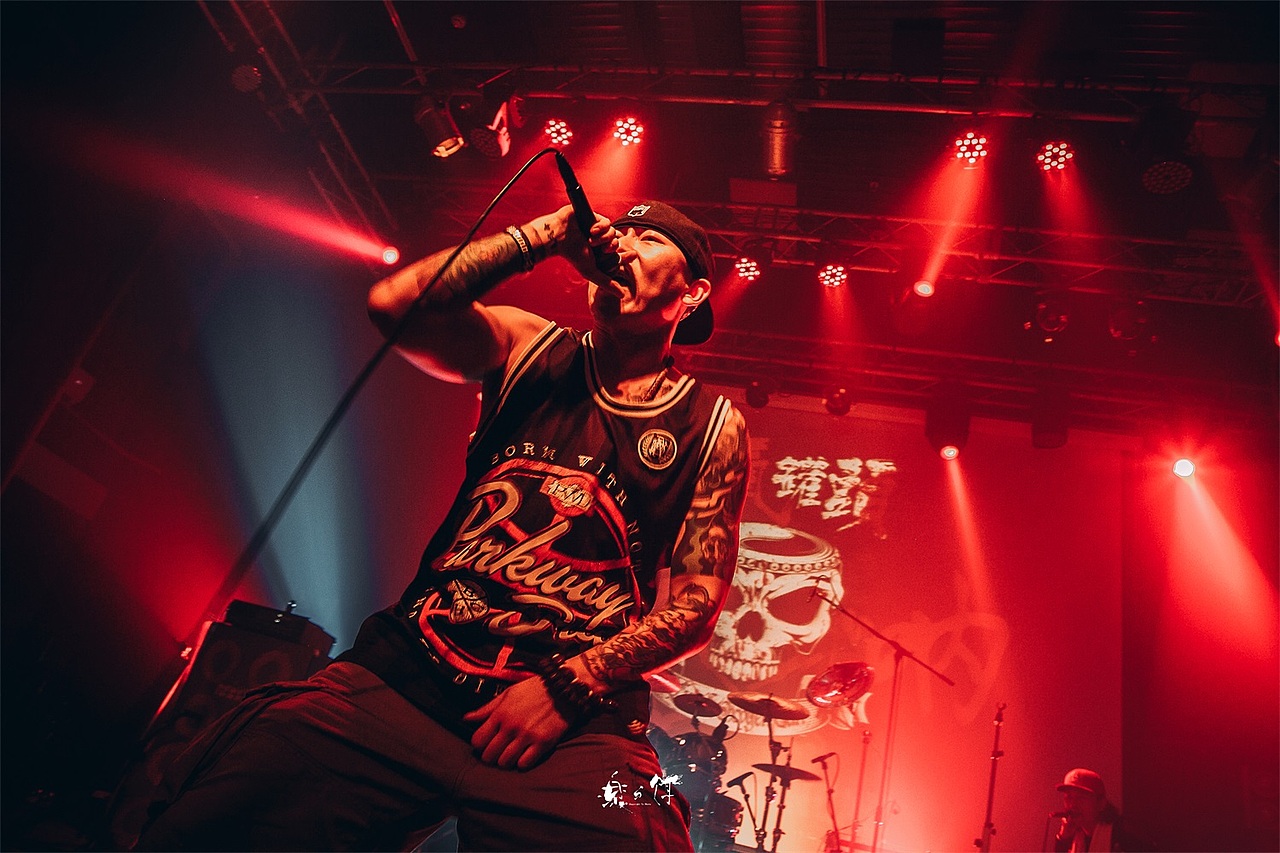 2018年 - 现场音乐LIVE演出 记录回顾（图ZMTQzMTUxMjc2） - 人像摄影 - 站酷设计师乐与饵原创素材 - 站酷ZCOOL