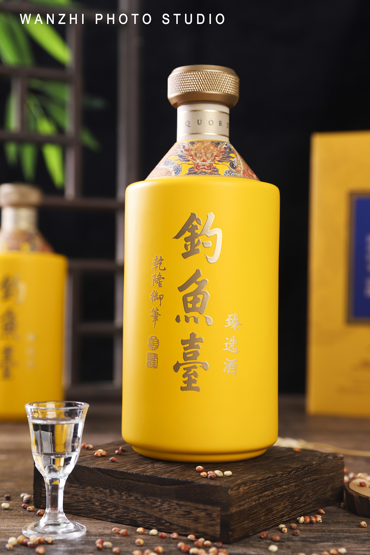 钓鱼台 臻选酒（酱香白酒拍摄）（图ZMjczNzI0Mzg0） - 产品摄影 - 站酷设计师宛芝视觉原创素材 - 站酷ZCOOL