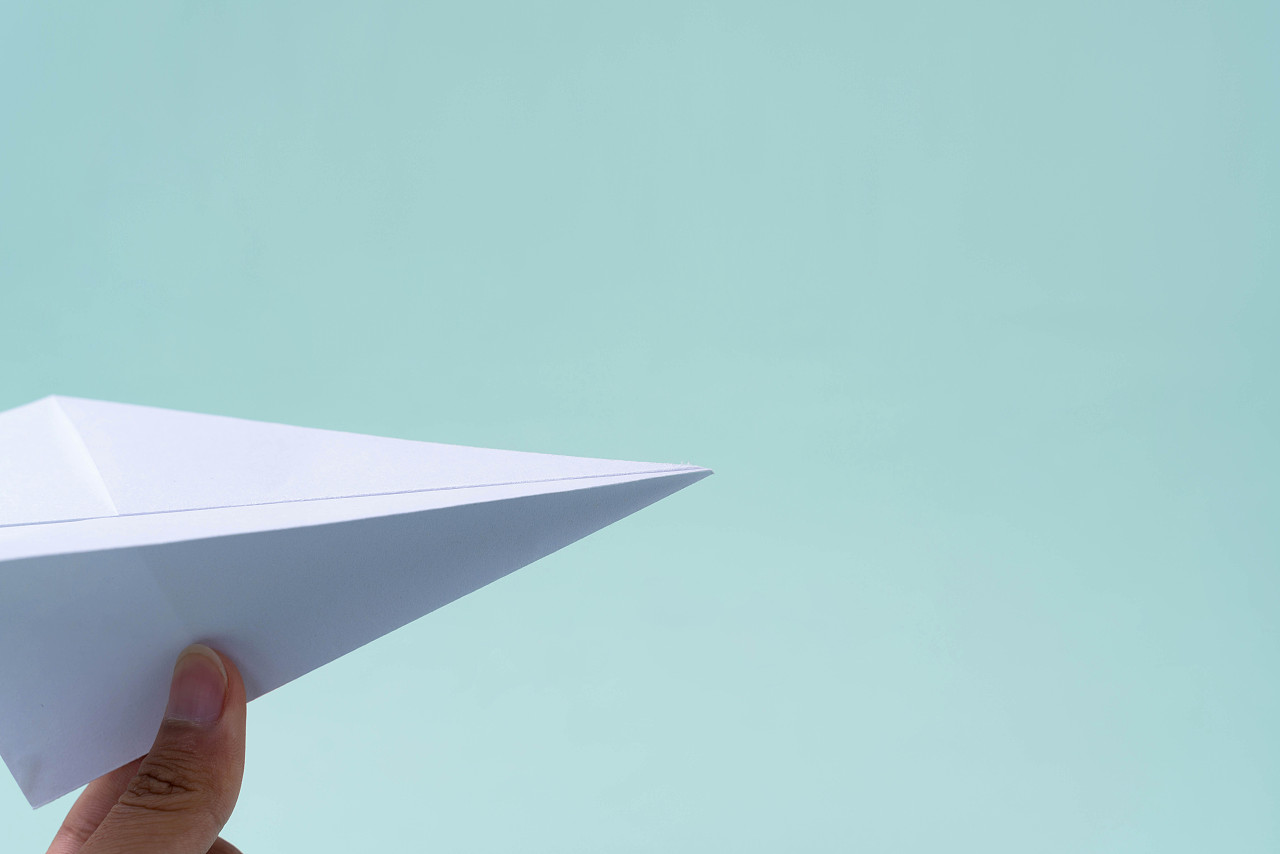 童年的纸飞机能飞3分35秒 - 知乎