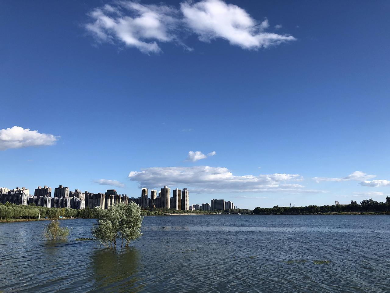 潮白河在燕郊当地人中流传着很多美好,在一篇文章中看到过这样一段