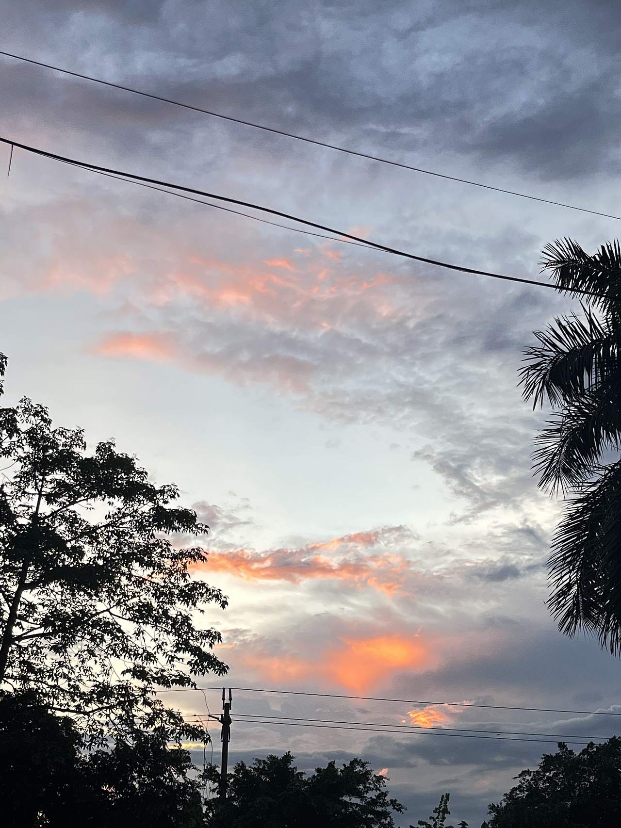 夏日晚霞（图ZMzE4MDI3Mjg4） - 风光摄影 - 站酷设计师生菜包饭真好吃啊原创素材 - 站酷ZCOOL