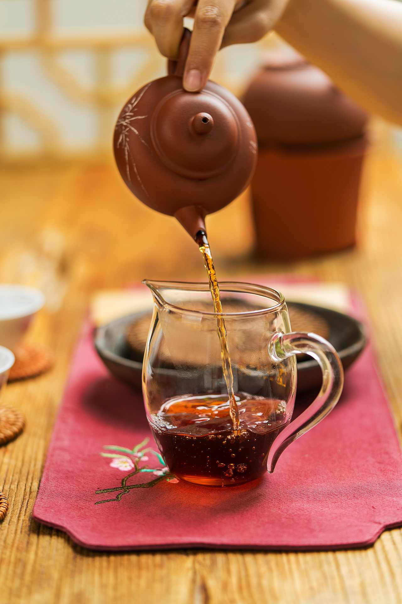 夏静物摄影合和昌润赋普洱茶汤有厚感