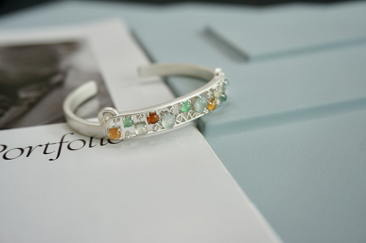 而川原创 | 翡翠熊熊手镯