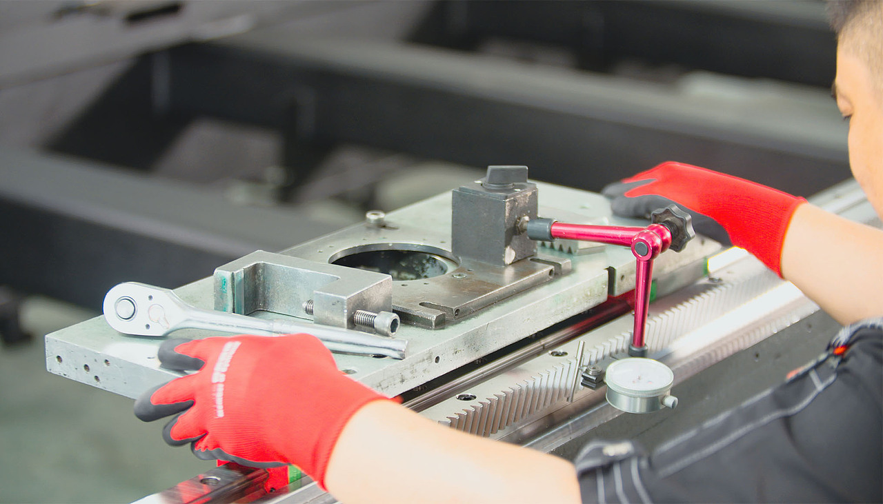 百超迪能激光切割机,光纤激光切割机,激光切管机