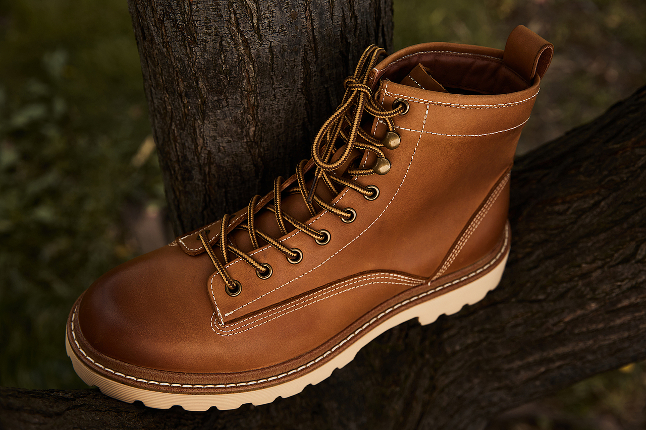 靴子的创意图（图ZMzE2MDI3NTQw） - 产品摄影 - 站酷设计师猪可乐原创素材 - 站酷ZCOOL