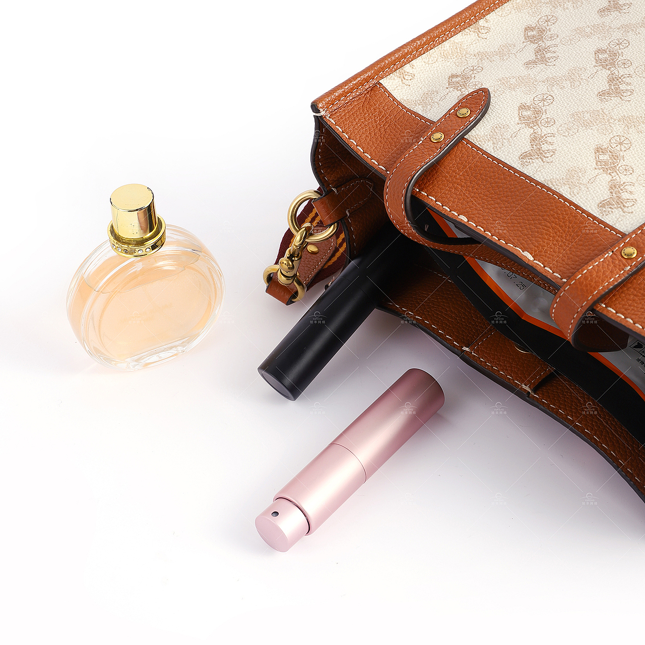 旭丰网络电商摄影--百货类（香水分装瓶、水杯、挂钩）（图ZMzYwMjE3MzU2） - 产品摄影 - 站酷设计师旭丰网络视觉中心原创素材 - 站酷ZCOOL