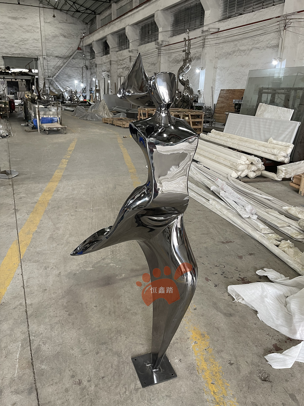 抽象不锈钢人物雕塑