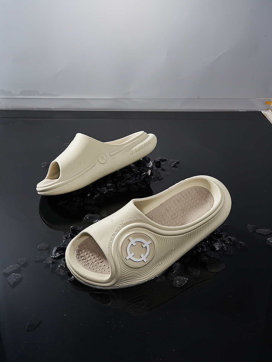 天际拖鞋水池拍摄（图ZMzQyMTI2OTM2） - 产品摄影 - 站酷设计师一个散漫的人原创素材 - 站酷ZCOOL