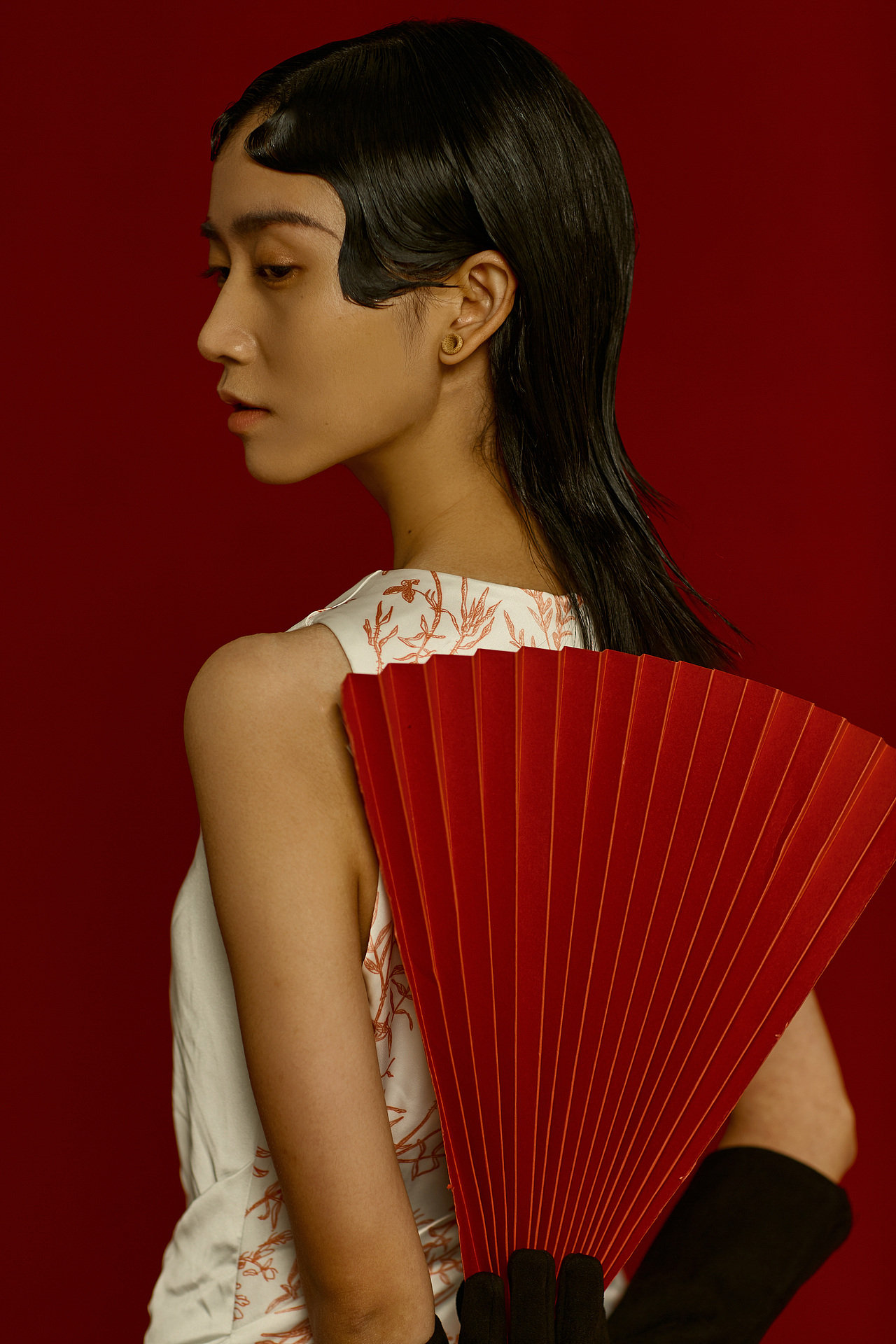 Angry Navel 乐队 | 慵懒 惺忪 鬼马少女