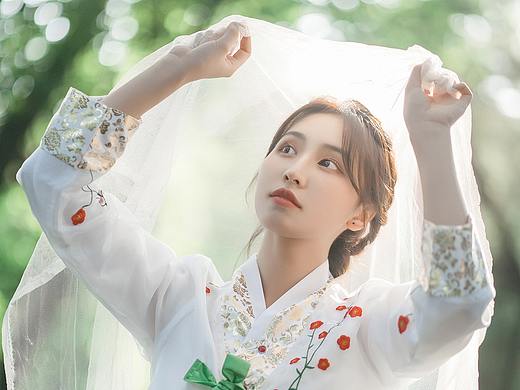 林间少女