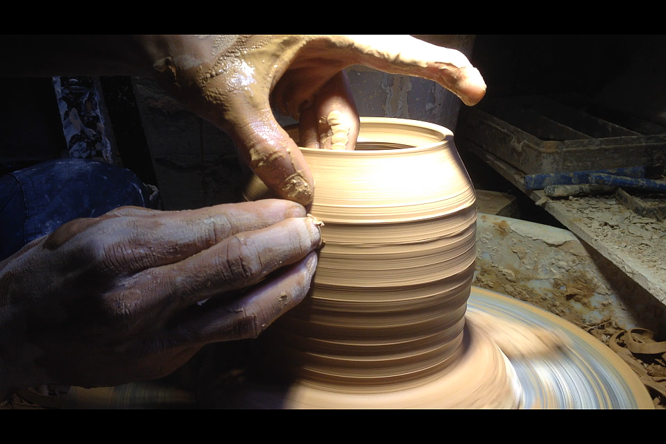 手工拉坯