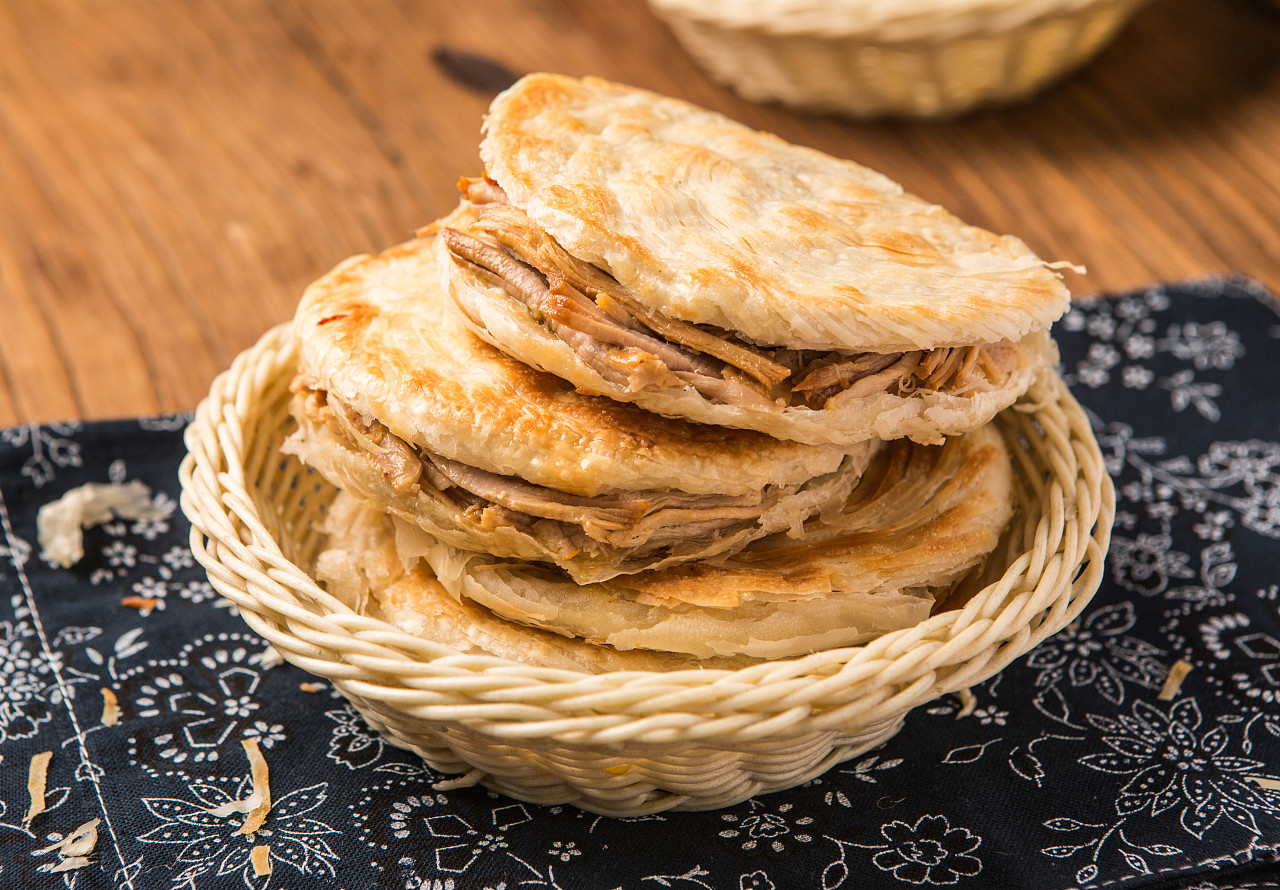陕西美食拍摄 — 肉夹馍,面皮,牛肉面.看饿了吧