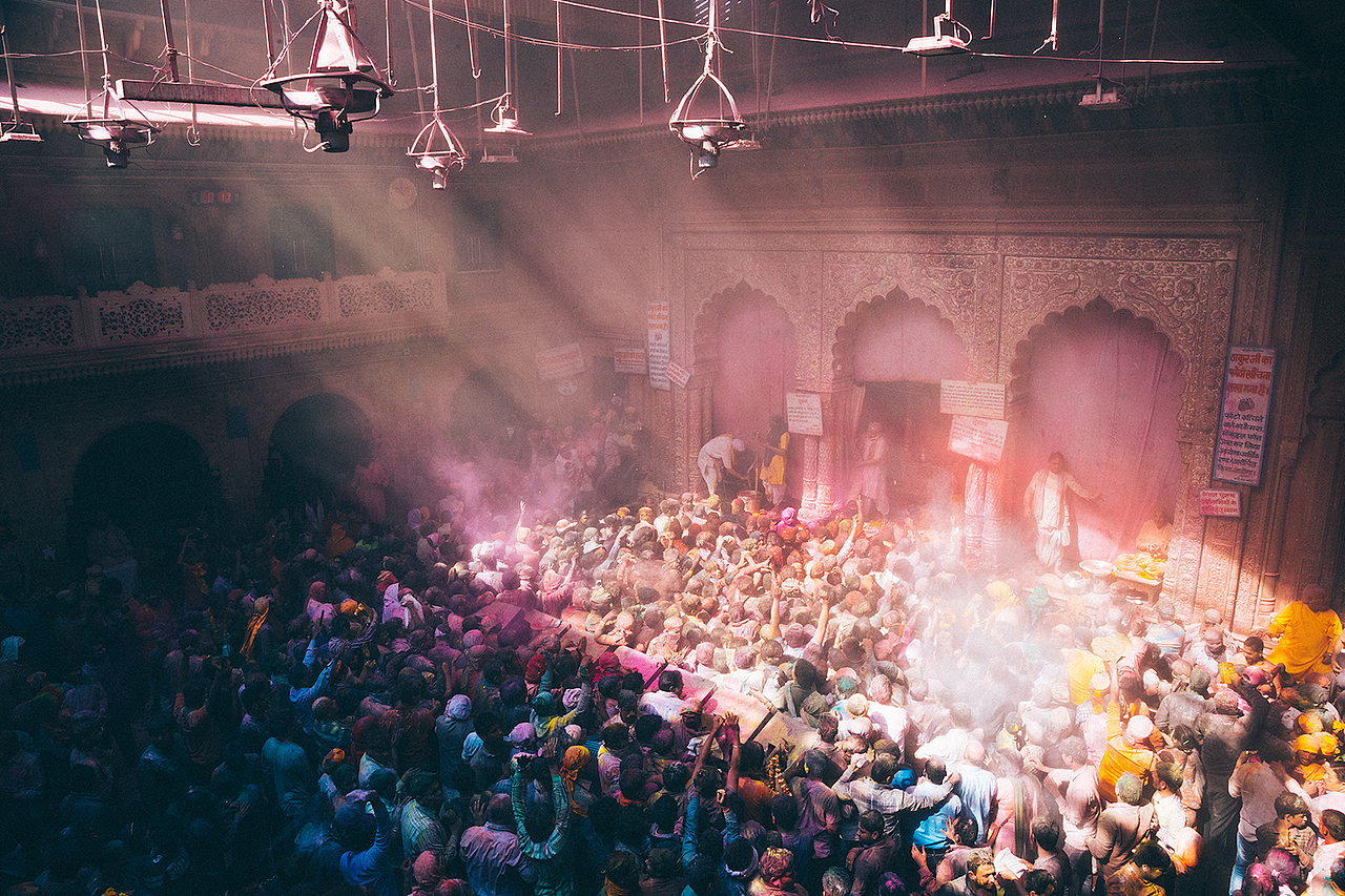 沃尔达林的洒红节