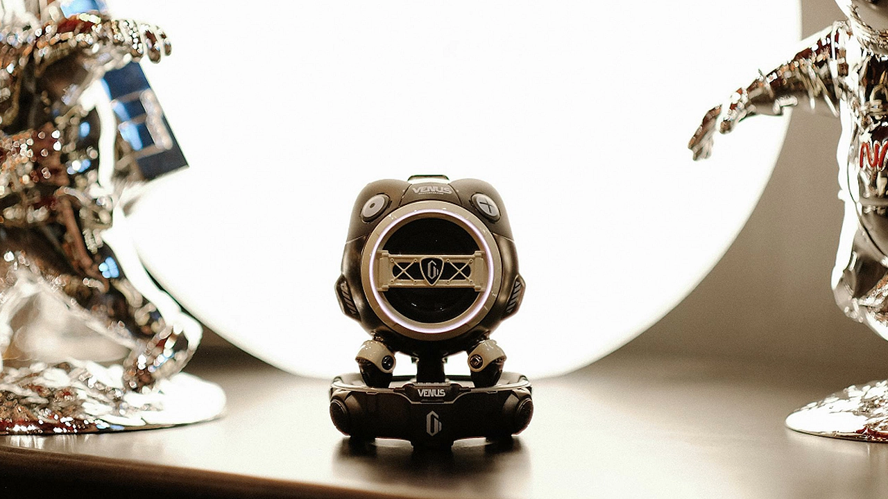 原创不易，<br>一路磕磕绊绊走来收获良多...<br>Gravastar重力星球还是一个稚嫩的品牌，<br>希望大家多多支持!!!<br>（来一张家庭照）